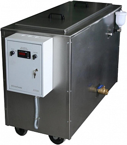 Apparatus for cleaning aluminum molds